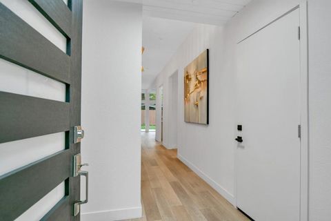 Photo of 642 Appleberry Drive, San Rafael, CA 94903 (MLS # ML82029248)