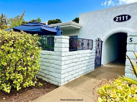 2111 Via Puerta T Laguna Woods CA 92637