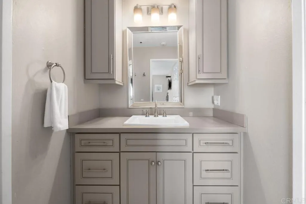 Pacific Beach (San Diego), California 92109, United States, 2 Bedrooms Bedrooms, ,1 BathroomBathrooms,Residential,Active,111659