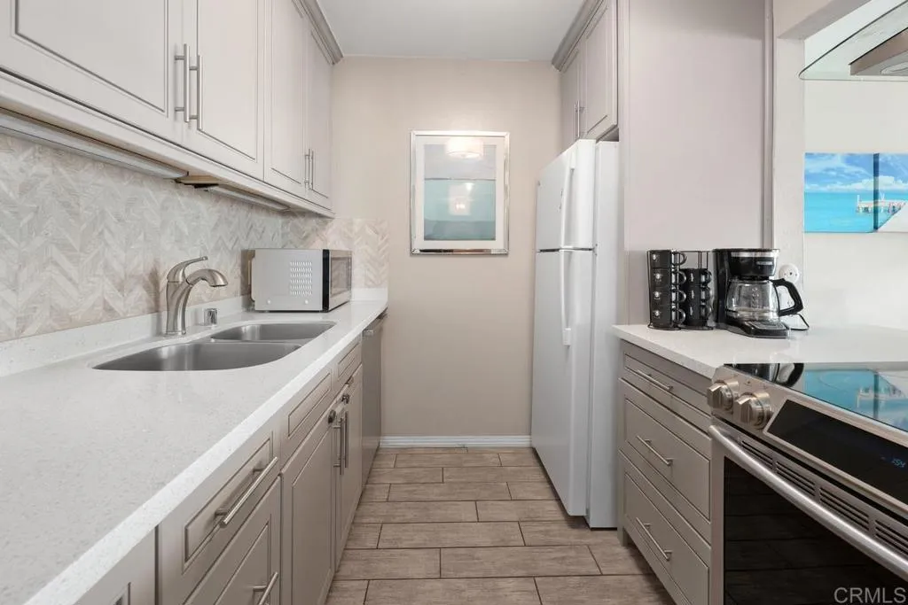 Pacific Beach (San Diego), California 92109, United States, 2 Bedrooms Bedrooms, ,1 BathroomBathrooms,Residential,Active,111659