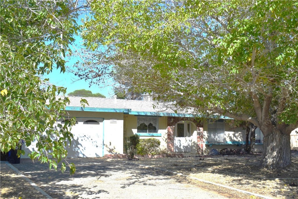 12566 Iroquois Road