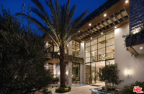 Photo of 1360 Laurel Way, Beverly Hills, CA 90210 (MLS # 26964045)