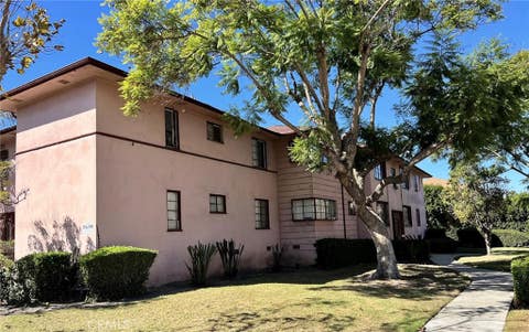 Photo of 4061 Abourne RD #C, Los Angeles, CA 90008 (MLS # CV26173288)