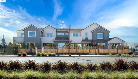 Photo of 177 Gali Way Way #2401, Napa, CA 94558 (MLS # 41131427)