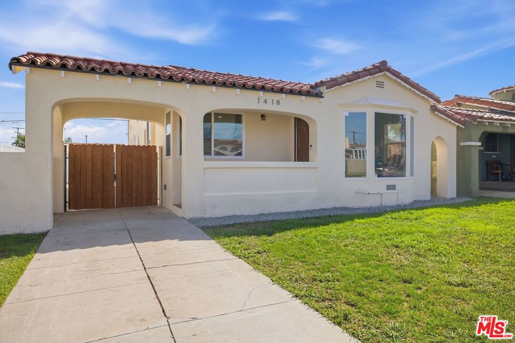 1418 W 93rd Street, Los Angeles CA 90047