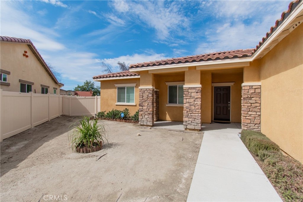 476 W Camellia Way