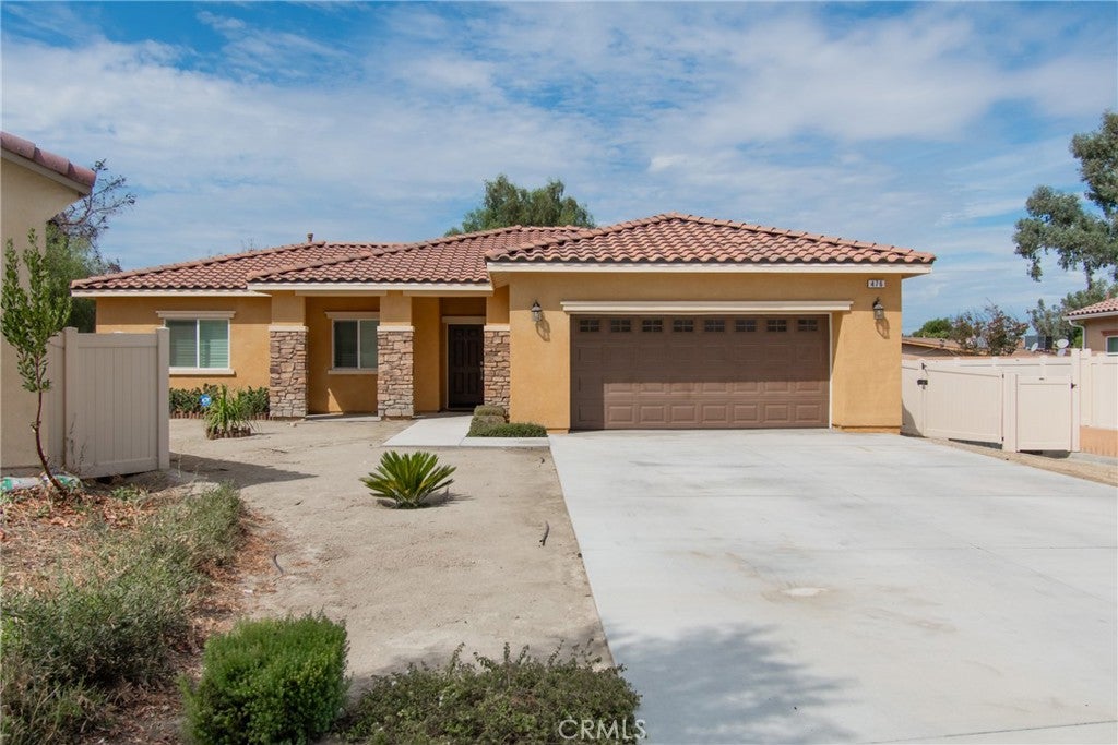 476 W Camellia Way
