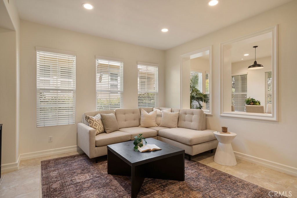20 Orange Blossom Circle, Ladera Ranch CA 92694 - Photo 9