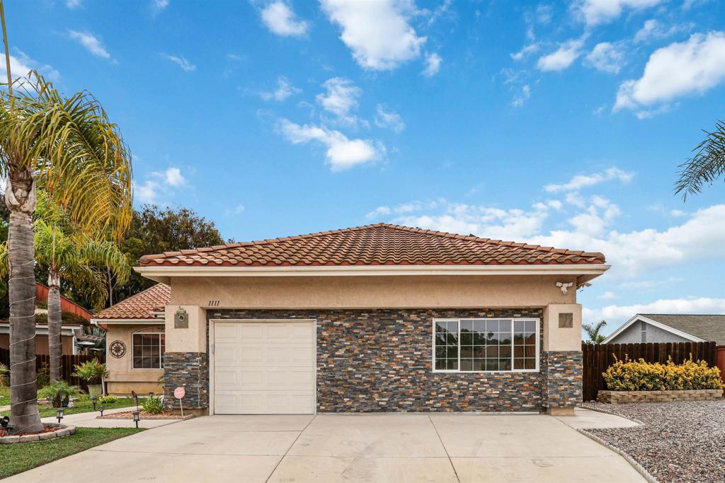 A brand new one-bedroom casita in the prestigious Rancho Del Rey community of Chula Vista. With 600 square feet of thoughtfully designed living space, this home offers both privacy and elegance. The casita features a private patio perfect for relaxing or entertaining, and has never been lived in before. Its prime location near the 805 and 54 freeways provides quick access to everything Chula Vista has to offer, including top dining, shopping, and recreation. Move in today and enjoy the prestige and lifestyle of Rancho Del Rey