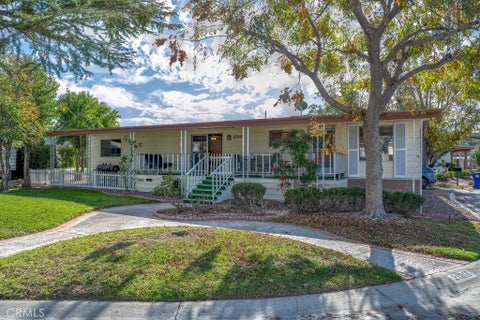 Photo of 21216 BLUE CURL WAY Way #212, Canyon Country, CA 91351 (MLS # SR26046819)
