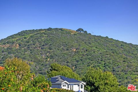 Tiny photo for 2695 Cordelia Road, Los Angeles, CA 90049 (MLS # 26655309)