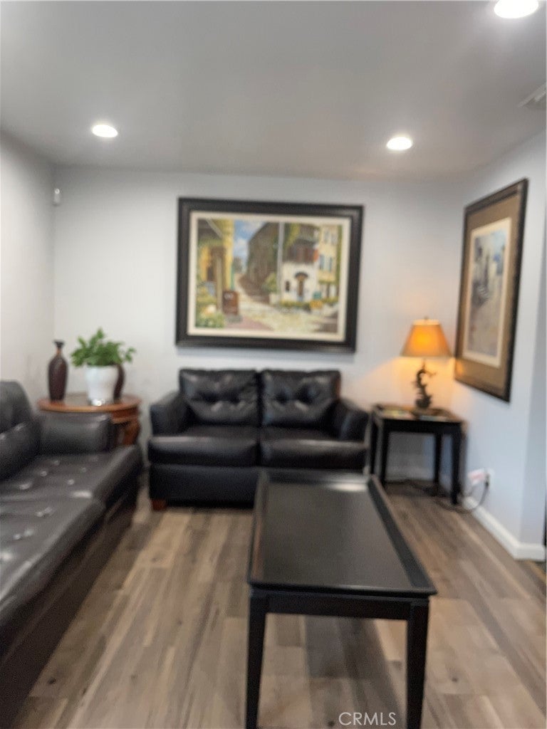 402 E Ramsey