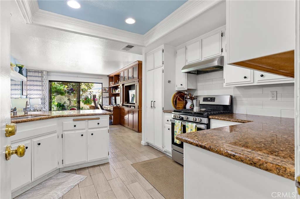 8603 Shadow Lane