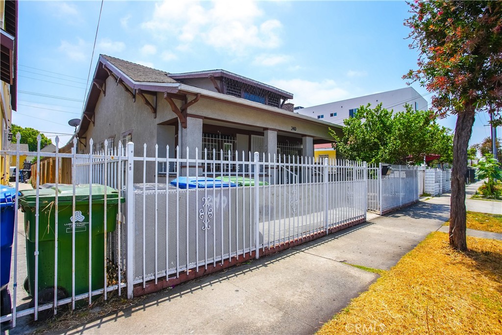 240 E Gage Avenue