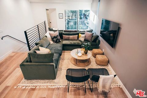 Photo of 840 N Harvard Boulevard #1/2, Los Angeles, CA 90029 (MLS # 24468247)