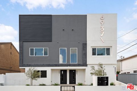 Photo of 6941 1/2 Simpson Avenue, North Hollywood, CA 91605 (MLS # 25561603) Photo of 6941 1/2 Simpson Avenue, North Hollywood, CA 91605 (MLS # 25561603)