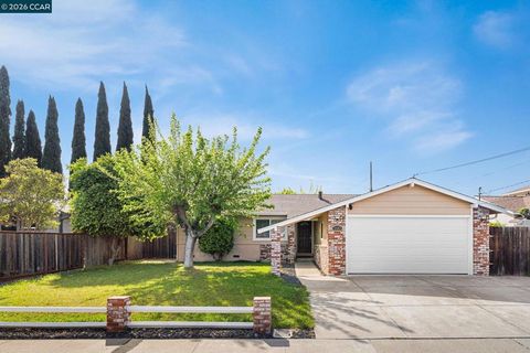 Photo of 3583 Dumbarton St St, Concord, CA 94519 (MLS # 41129448)