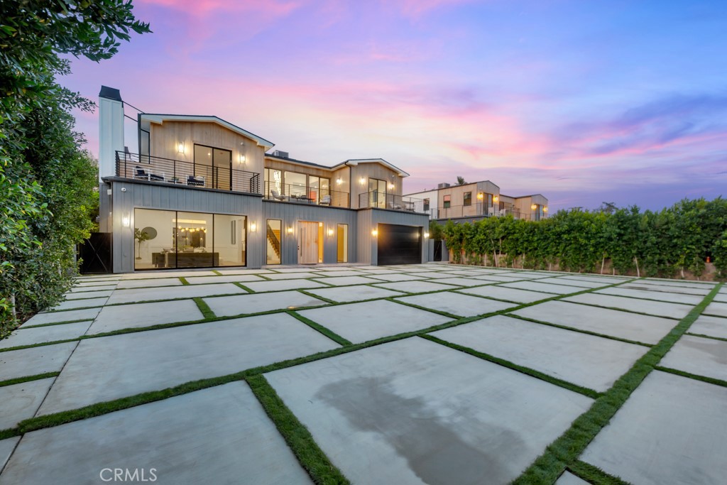 Properties 1 11835 Kling Street