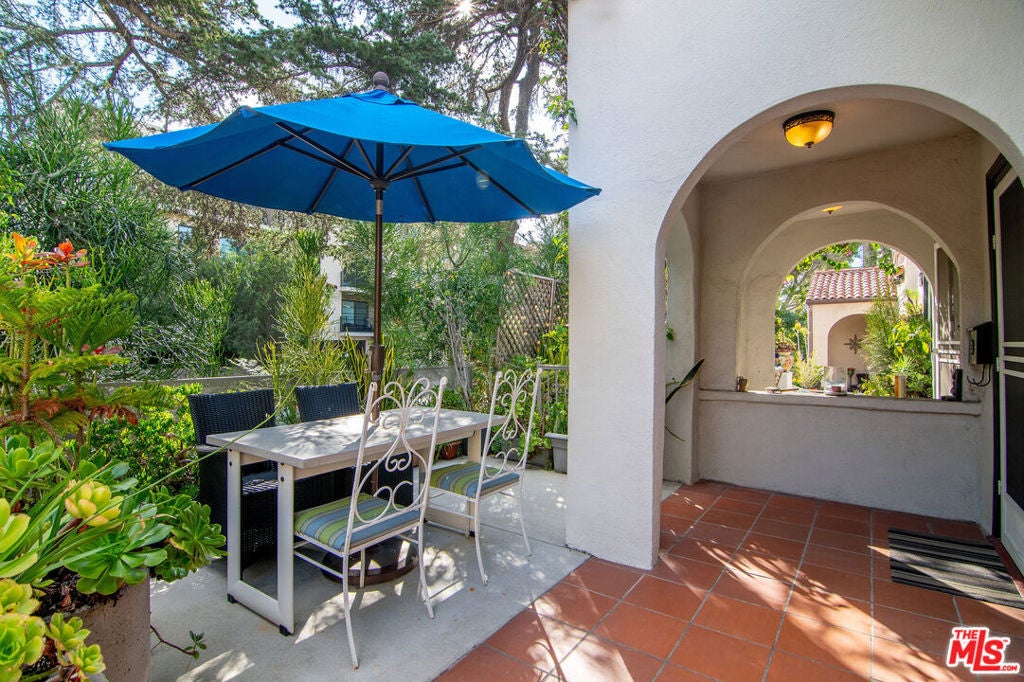 429 N Norton Avenue