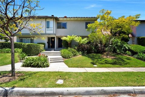 Photo of 2648 Vista Del Oro, Newport Beach, CA 92660 (MLS # OC26139513)