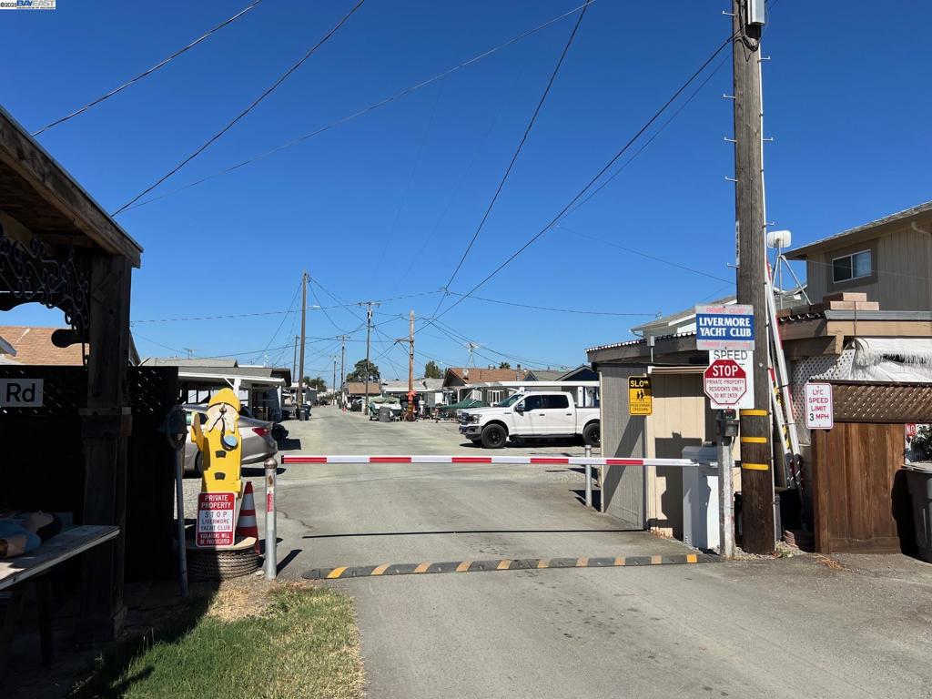 DELTAWAONT - Residential Lease