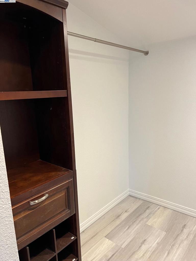 DELTAWAONT - Residential Lease