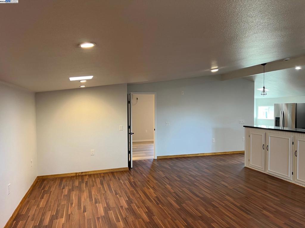 DELTAWAONT - Residential Lease