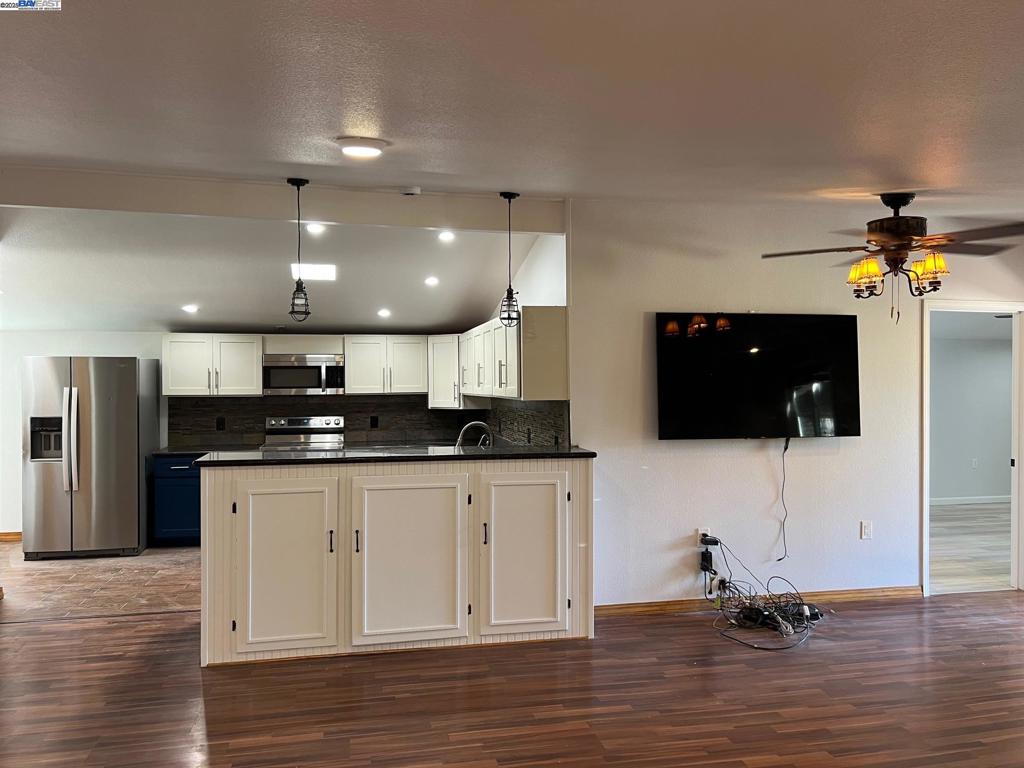 DELTAWAONT - Residential Lease