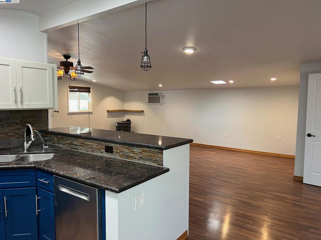 DELTAWAONT - Residential Lease