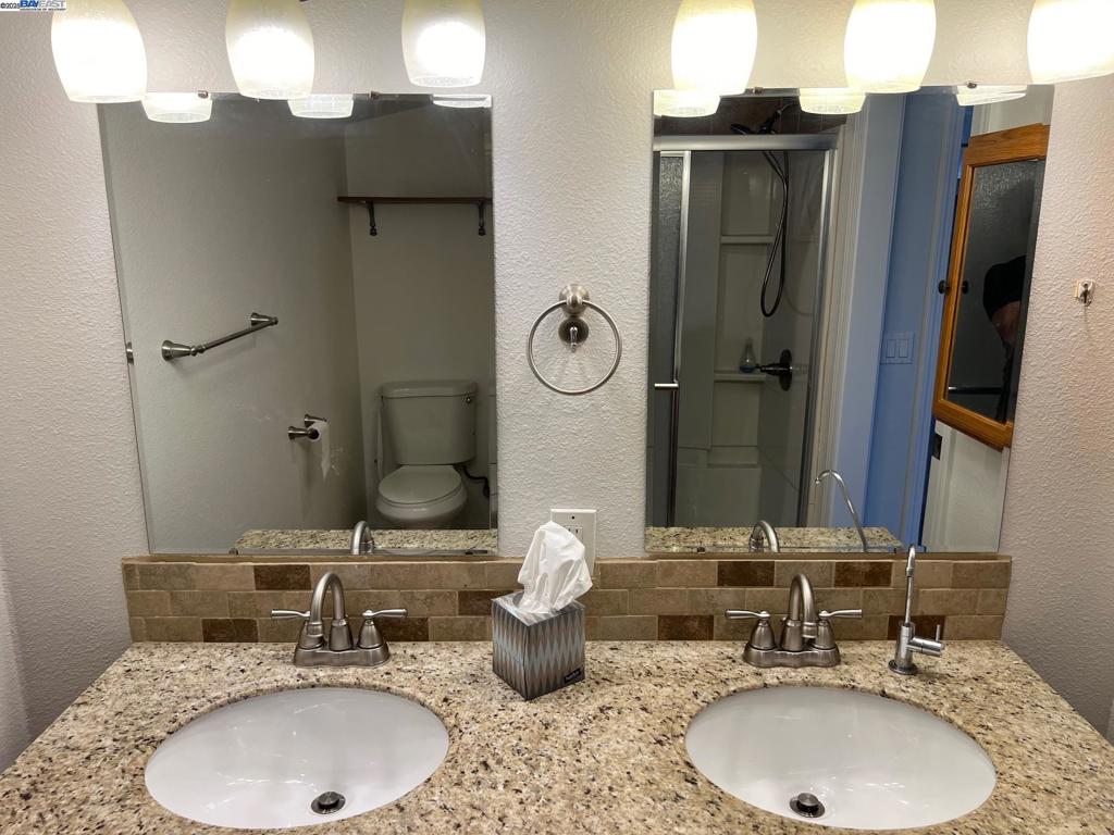 DELTAWAONT - Residential Lease