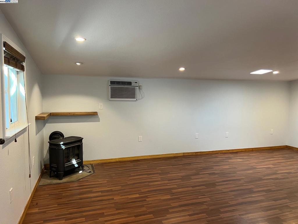 DELTAWAONT - Residential Lease