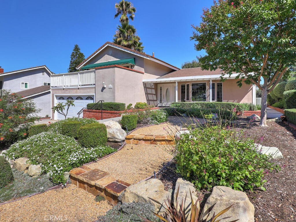 26651 Saddleback Dr