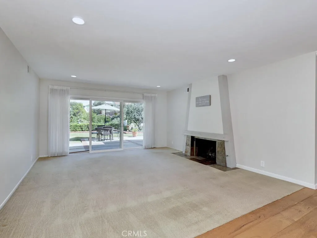 Mission Viejo, California 92691, United States, 3 Bedrooms Bedrooms, ,3 BathroomsBathrooms,Residential,Pending,201354