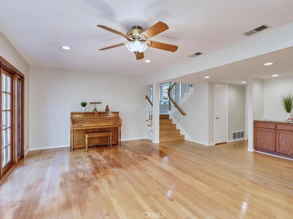 Mission Viejo, California 92691, United States, 3 Bedrooms Bedrooms, ,3 BathroomsBathrooms,Residential,Pending,201354