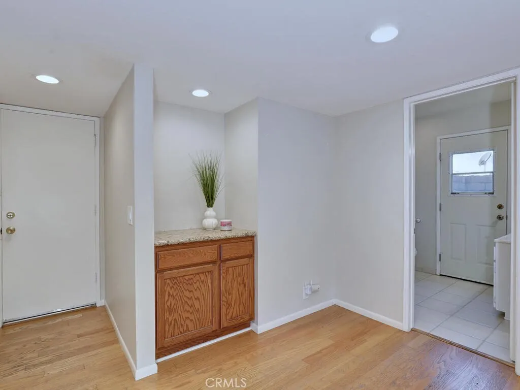 Mission Viejo, California 92691, United States, 3 Bedrooms Bedrooms, ,3 BathroomsBathrooms,Residential,Pending,201354