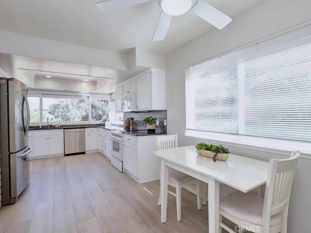 Mission Viejo, California 92691, United States, 3 Bedrooms Bedrooms, ,3 BathroomsBathrooms,Residential,Pending,201354