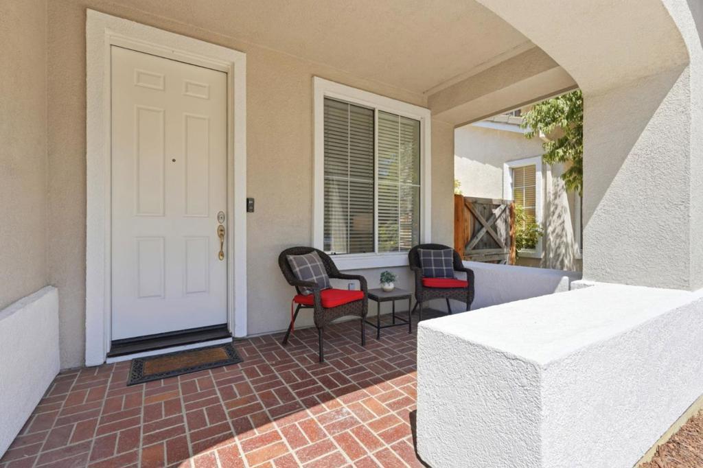 3295 Sandpebble Drive