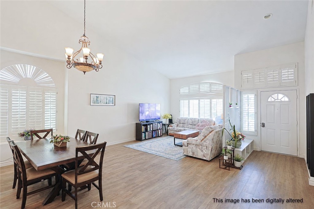 1582 Woodlands