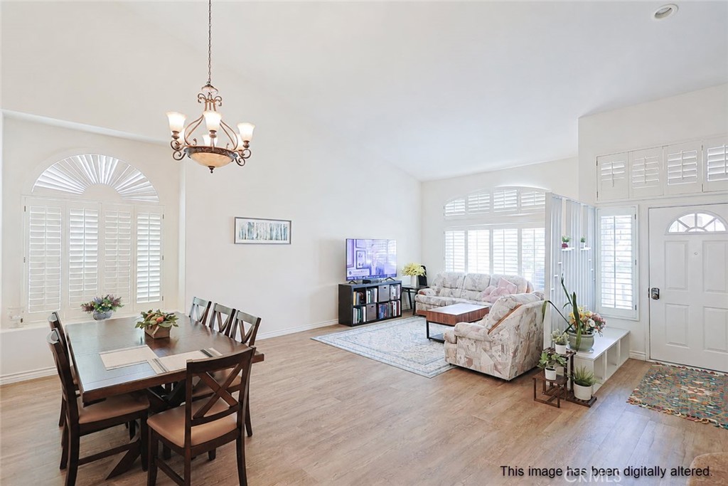 1582 Woodlands