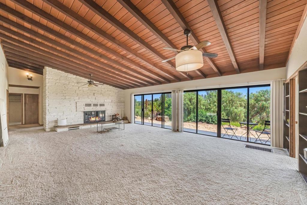 2925 Los Alisos Drive