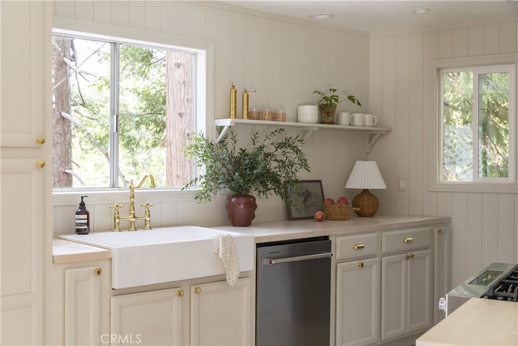 Arrowhead Woods (AWHW) - Residential