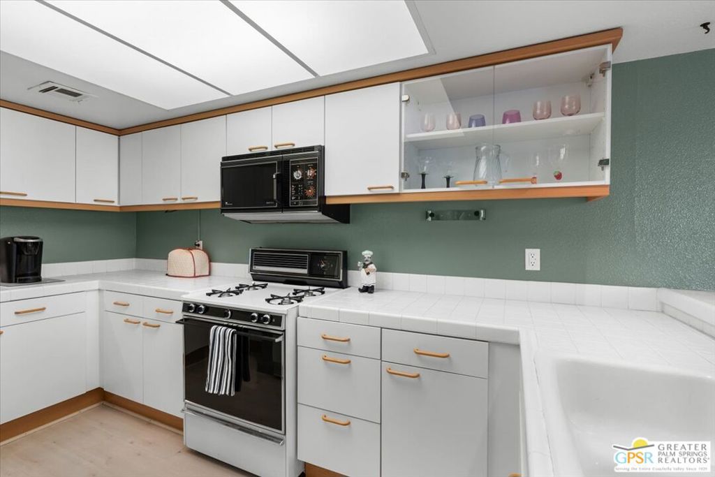 Canyon Shores - Residential