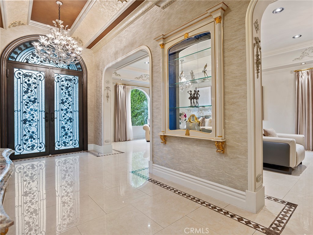 922 E Providencia Avenue