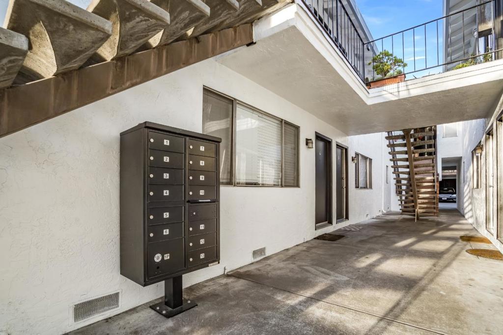 742 S 9th Street