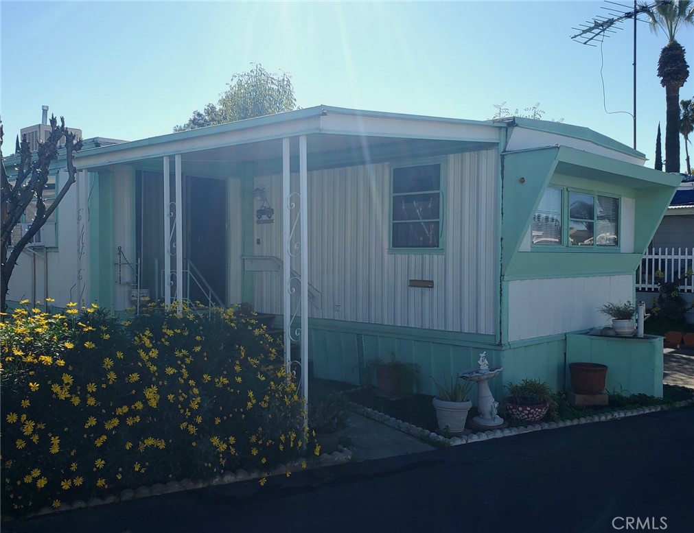 10965 Glenoaks Boulevard 132