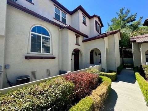 Photo of 33620 Willow Haven Lane, Murrieta, CA 92563 (MLS # SW26086920)