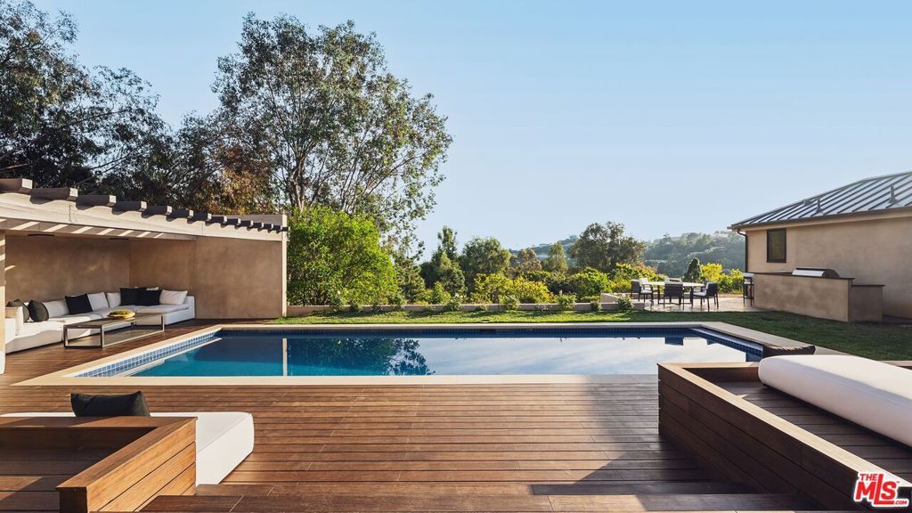 Photo of 13146 Rivers Road, Los Angeles, CA 90049 (MLS # 26668389)