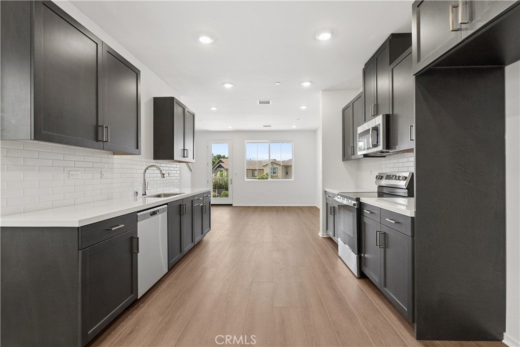 16077 W Preserve Loop