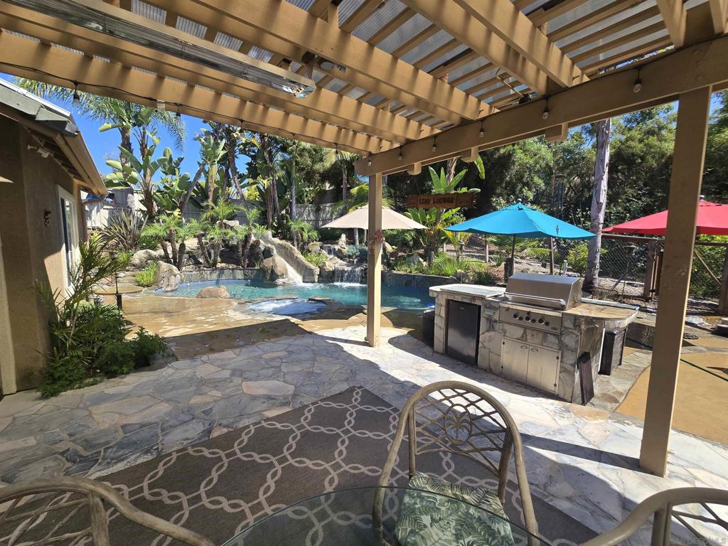 2889 Camden Dr