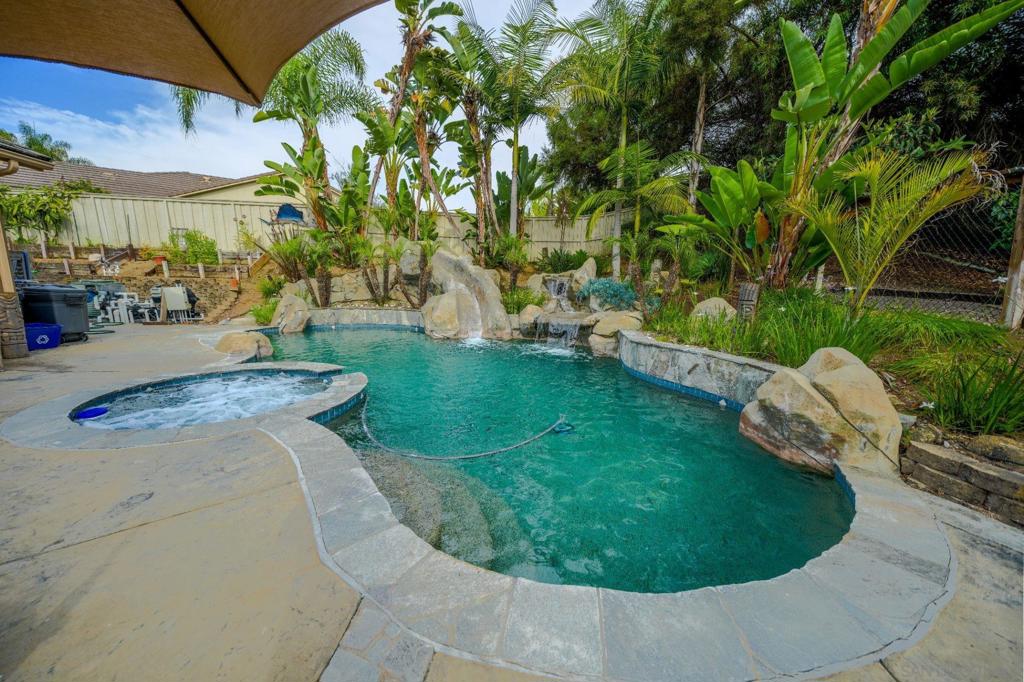 2889 Camden Dr